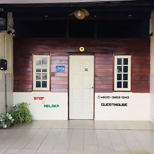 Stop @melaka Pensión