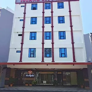 *** Hotel Capital O 90897 Island Malasia