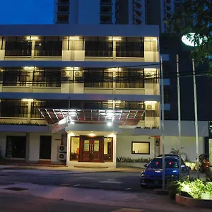 Straits Hotel